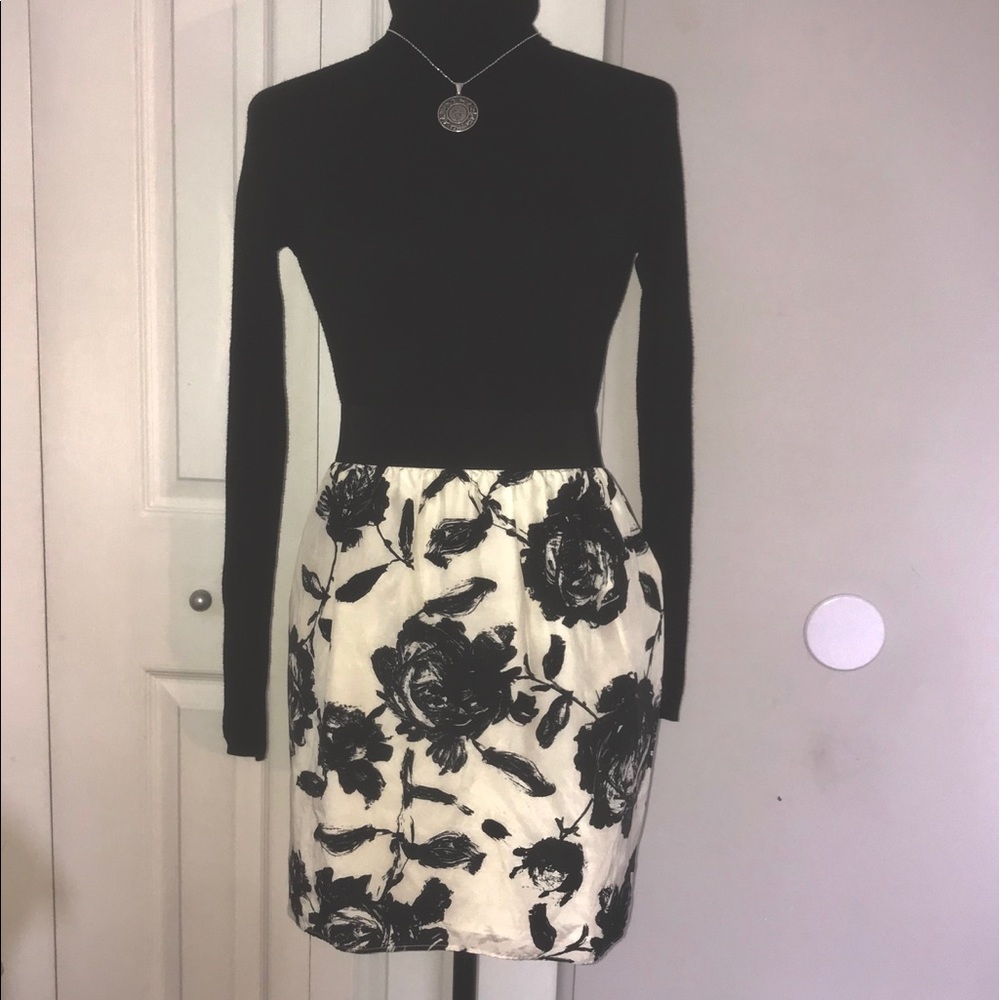ANN TAYLOR LOFT Floral Trendy Skirt